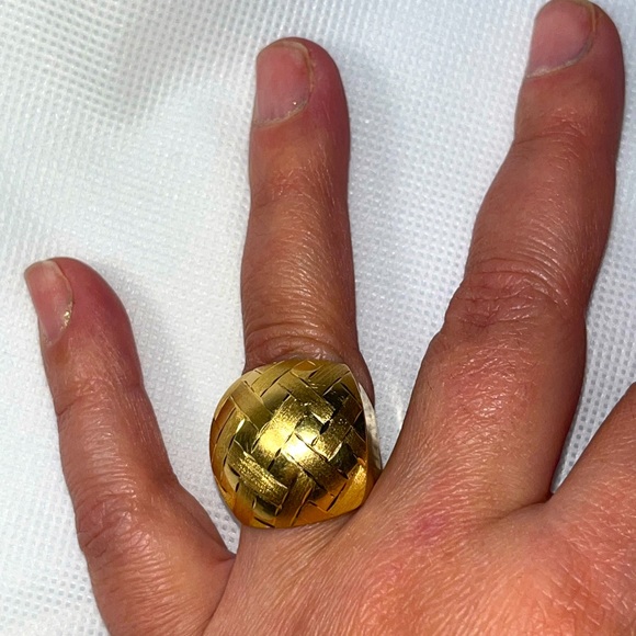 H. Stern pure gold 18k ring, collection H. Stern 2015, made in Brazil. - Picture 6 of 8